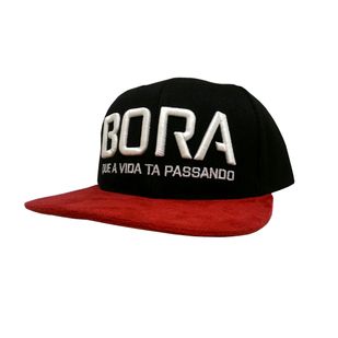 Bone_Aba_Reta_Bora_PretoVermel_967